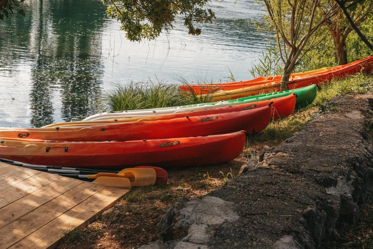 אוברובץ River Huts Zrmanja מראה חיצוני תמונה