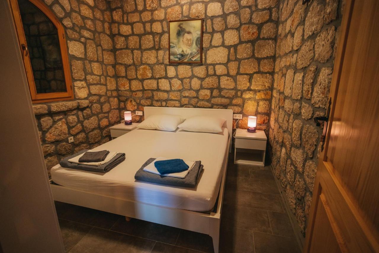 אוברובץ River Huts Zrmanja מראה חיצוני תמונה