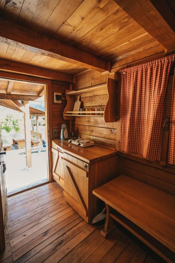 אוברובץ River Huts Zrmanja מראה חיצוני תמונה