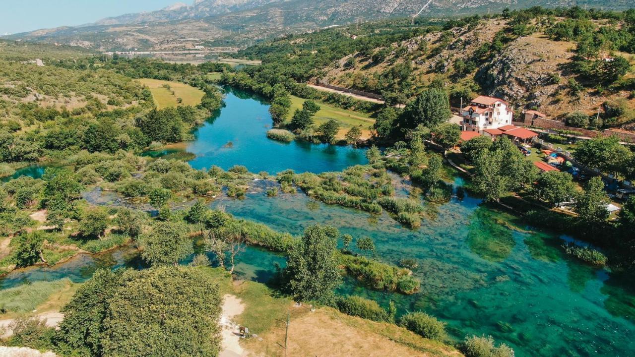 אוברובץ River Huts Zrmanja מראה חיצוני תמונה