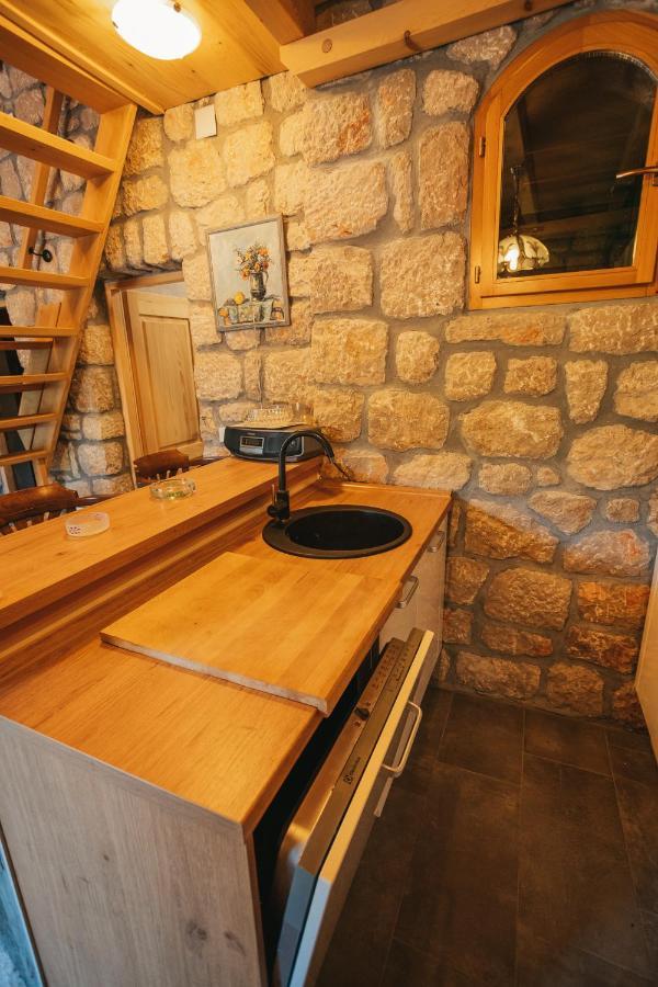 אוברובץ River Huts Zrmanja מראה חיצוני תמונה
