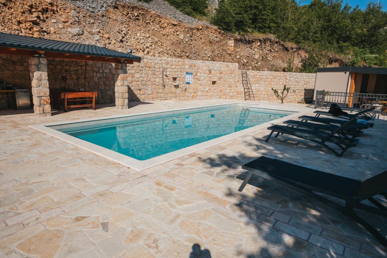 אוברובץ River Huts Zrmanja מראה חיצוני תמונה