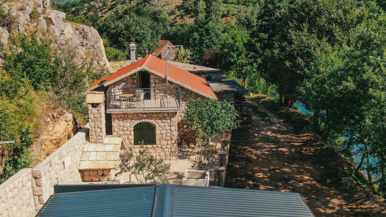 אוברובץ River Huts Zrmanja מראה חיצוני תמונה