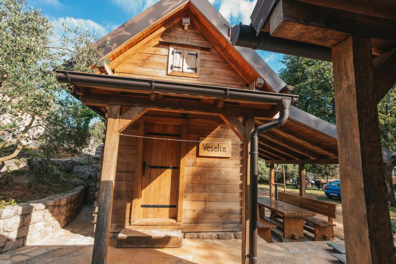 אוברובץ River Huts Zrmanja מראה חיצוני תמונה