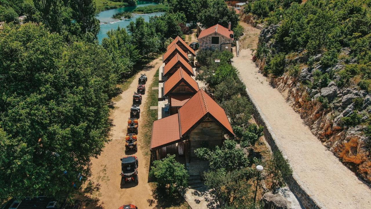 אוברובץ River Huts Zrmanja מראה חיצוני תמונה
