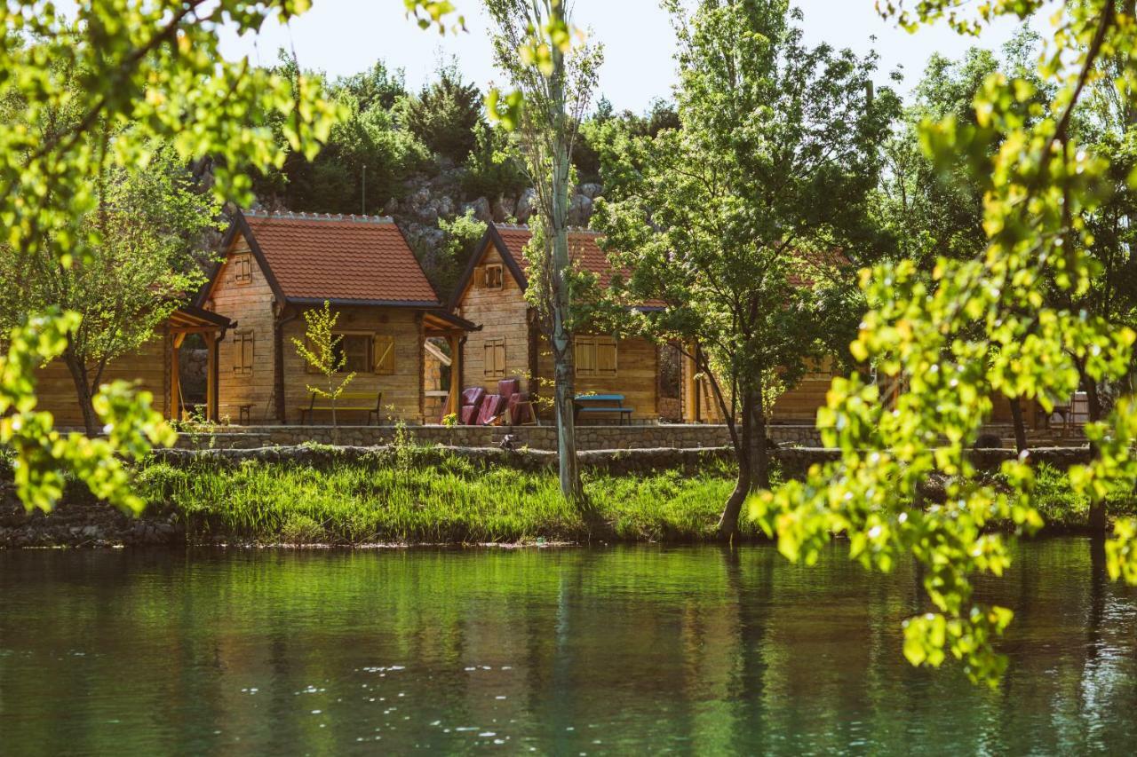 אוברובץ River Huts Zrmanja מראה חיצוני תמונה